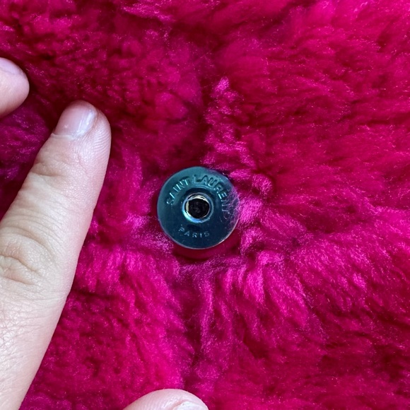 Saint Laurent Shearling LouLou Magenta - Picture 5 of 8